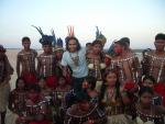 Foto posada com índios