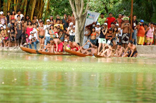 Canoagem no rio 4