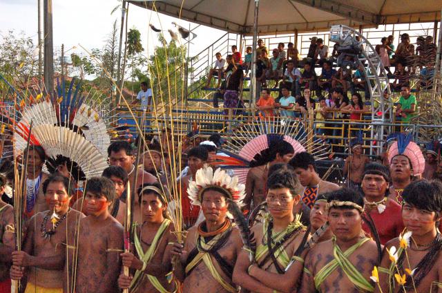 índios na arena