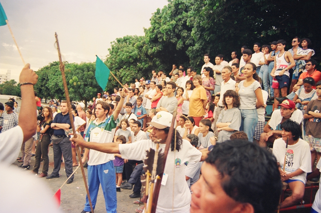 Espectadores se divertem