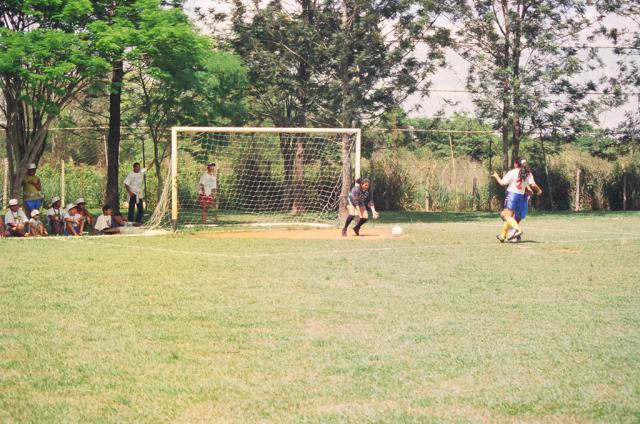 Brincando de futebol