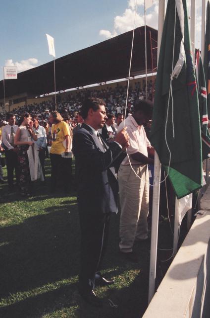 Hasteando a bandeira