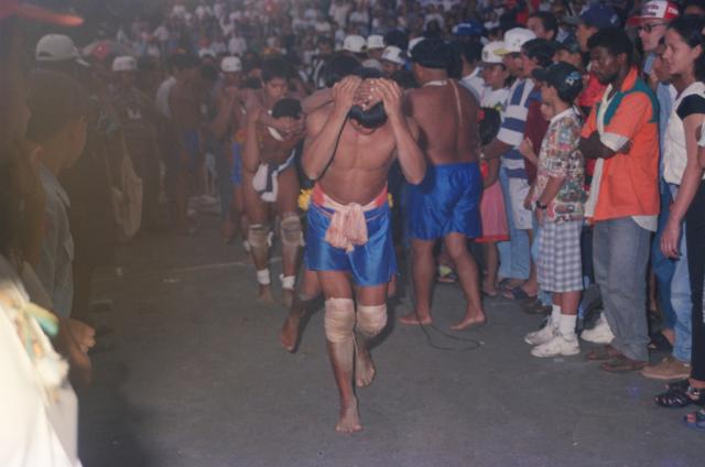 Índios em apresentação