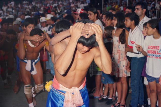 Índios em apresentação