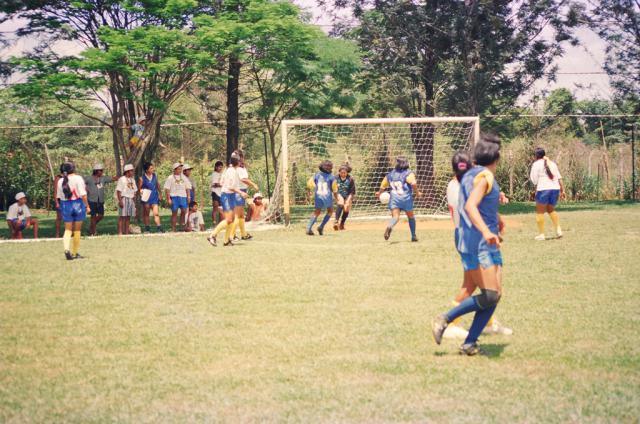 índias jogando futebol