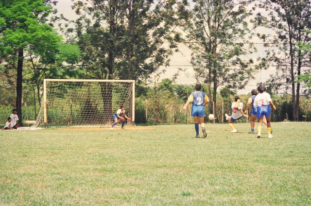 índias jogando futebol