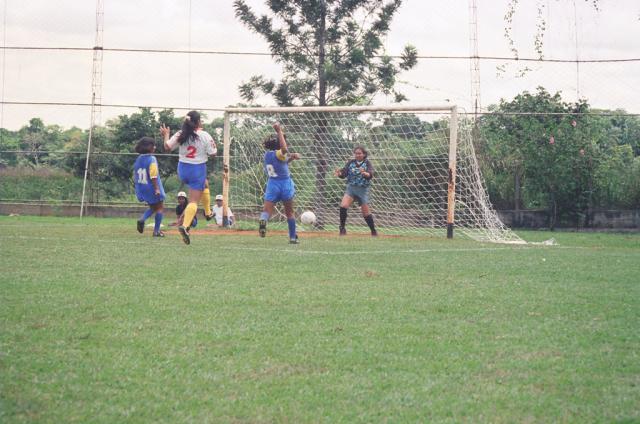 índias jogando futebol