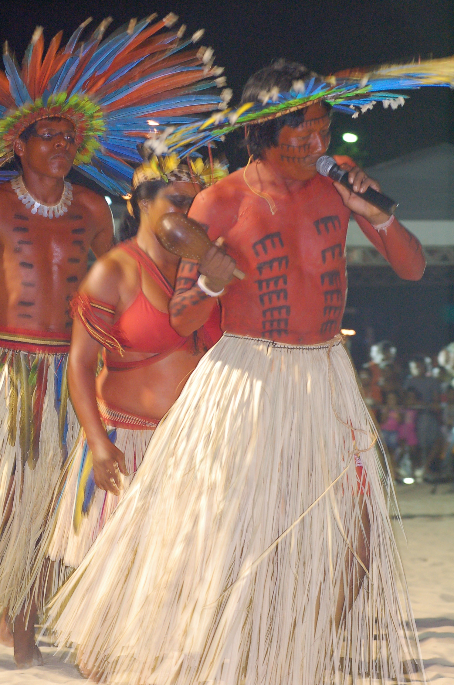 Índios dançando