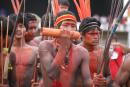 índios com arco e flecha