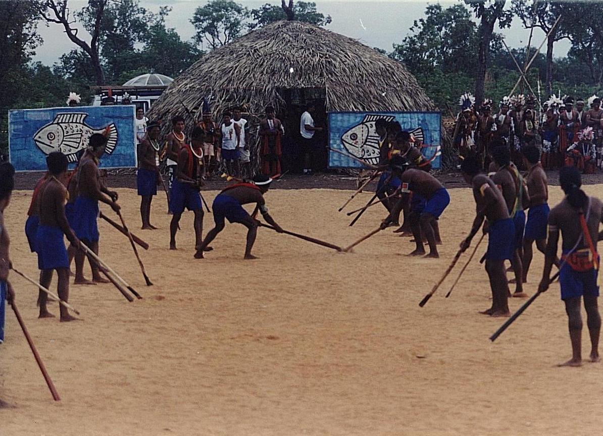 Índios jogando ronkrã