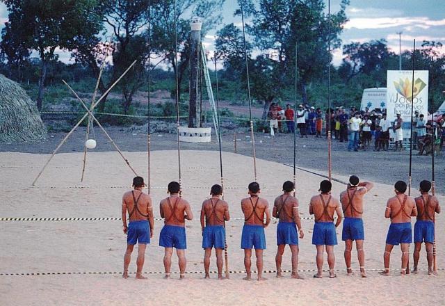 Índios em ritual