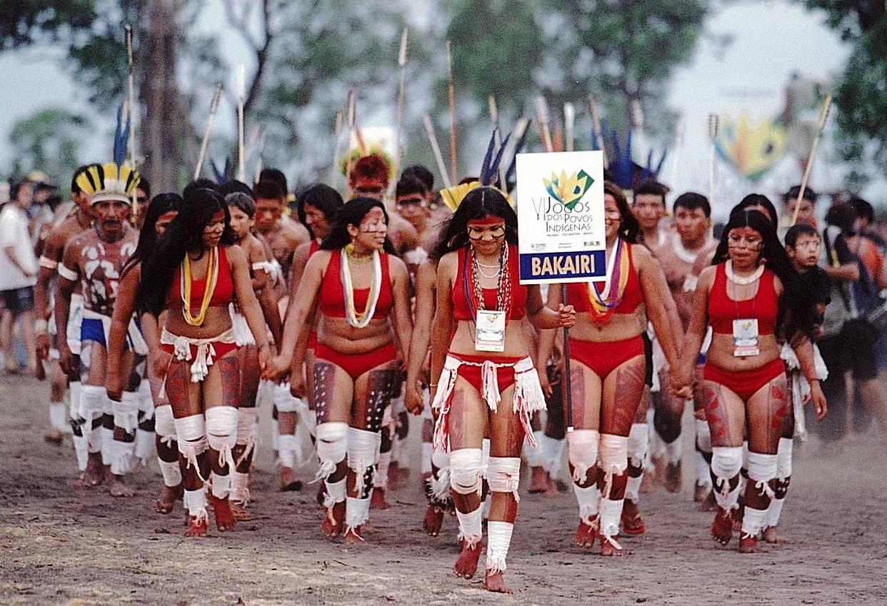 Índios em apresentação