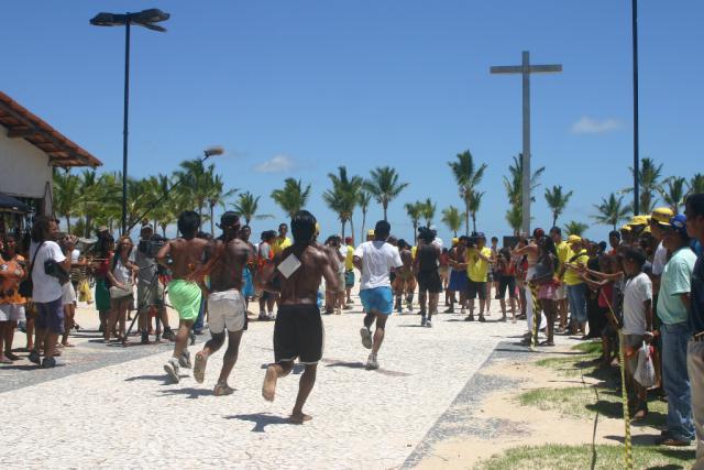 índios correndo